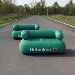 Aufblasbares Sofa mit bedrucktem Logo