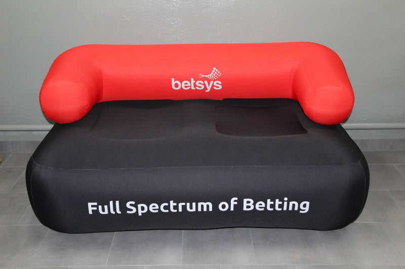 Aufblasbare Couch bedruckt