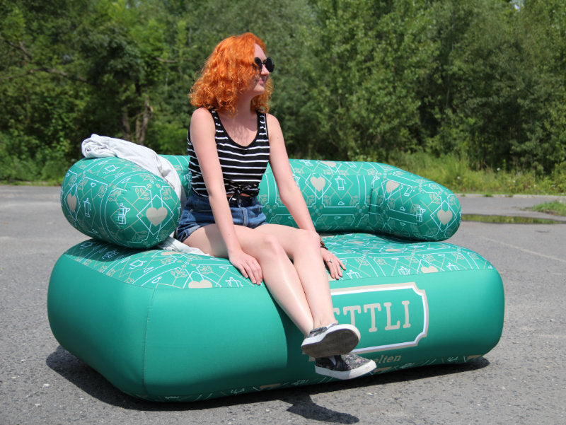 Sofa aufblasbar mit Logo