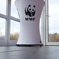 Stehtisch aufblasbar mit Branding für WWF