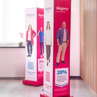 Totem LED mit Werbespruch bedruckt