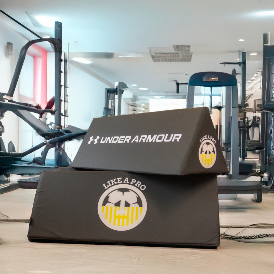 Fitness Club Werbebande aus Schaumstoff Dreieck 150x40cm bedruckt