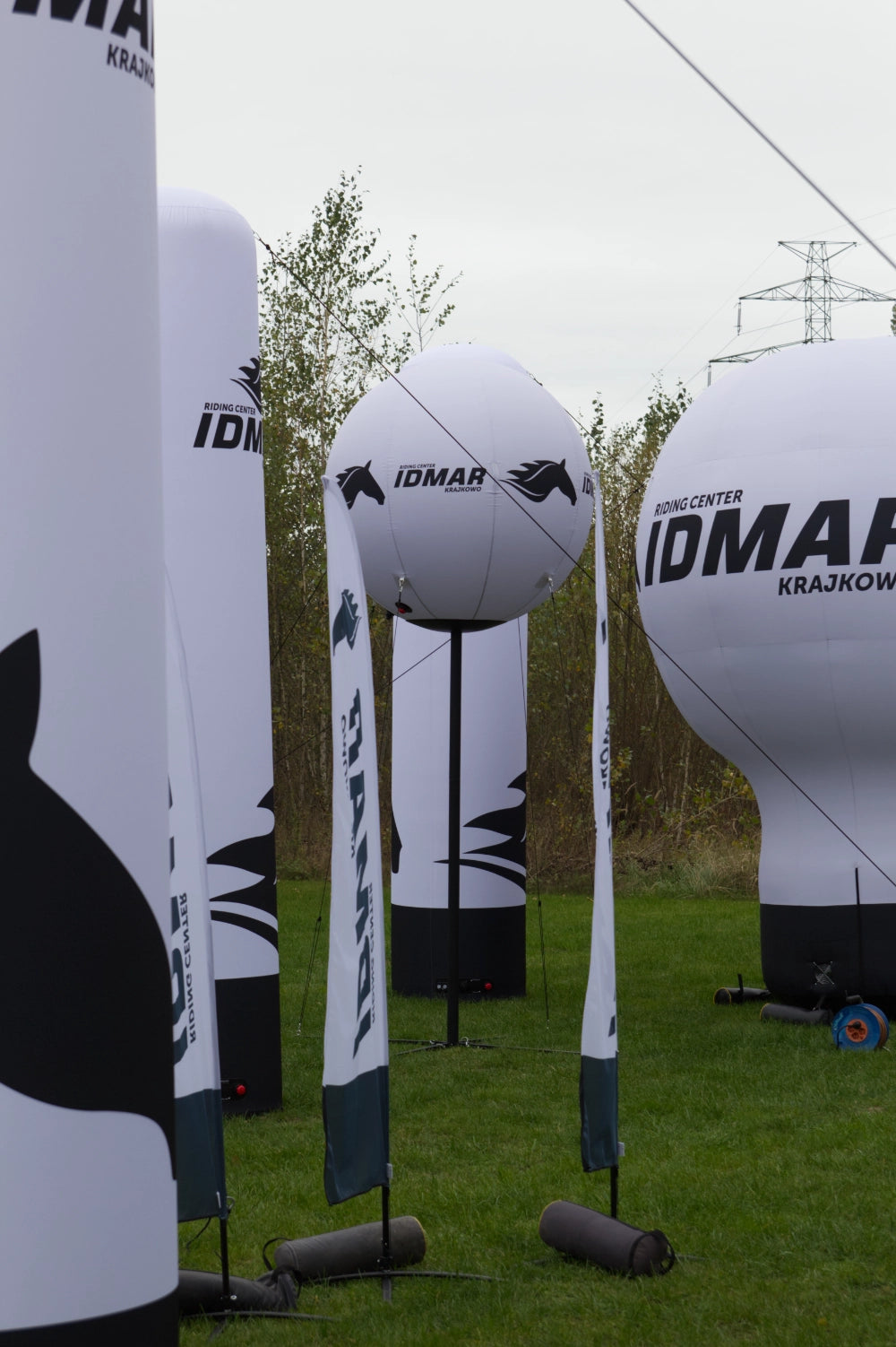Werbekugel 150cm mit Logodruck auf Ständer