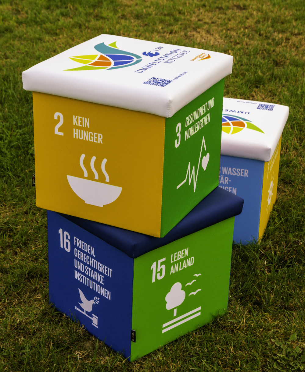 Faltbare Sitzwürfel mit Werbung