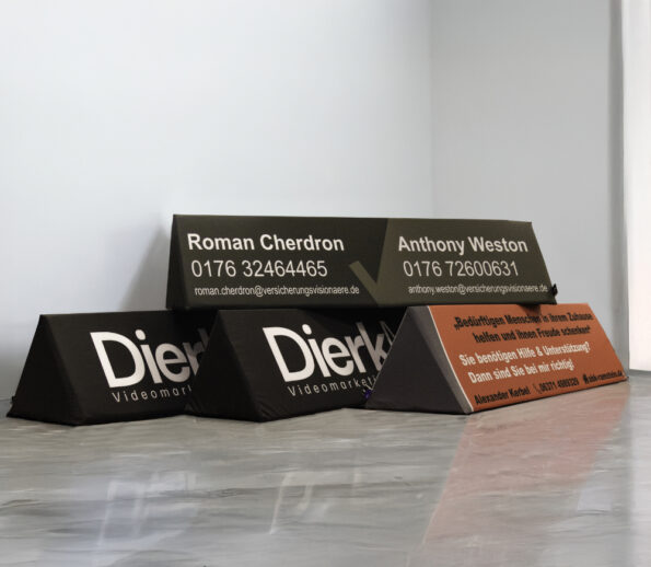 bordo campo in schiuma 150x40cm con logo