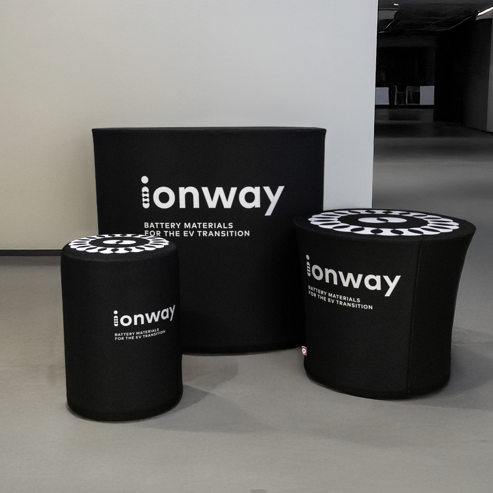 Messetheke und Hocker aufblasbar bedruckt