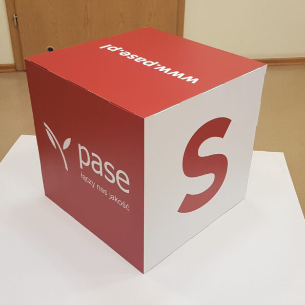 cubi di cartone con stampa personalizzata