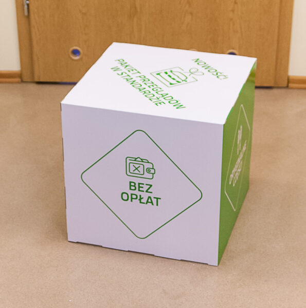 cubo di cartone espositore